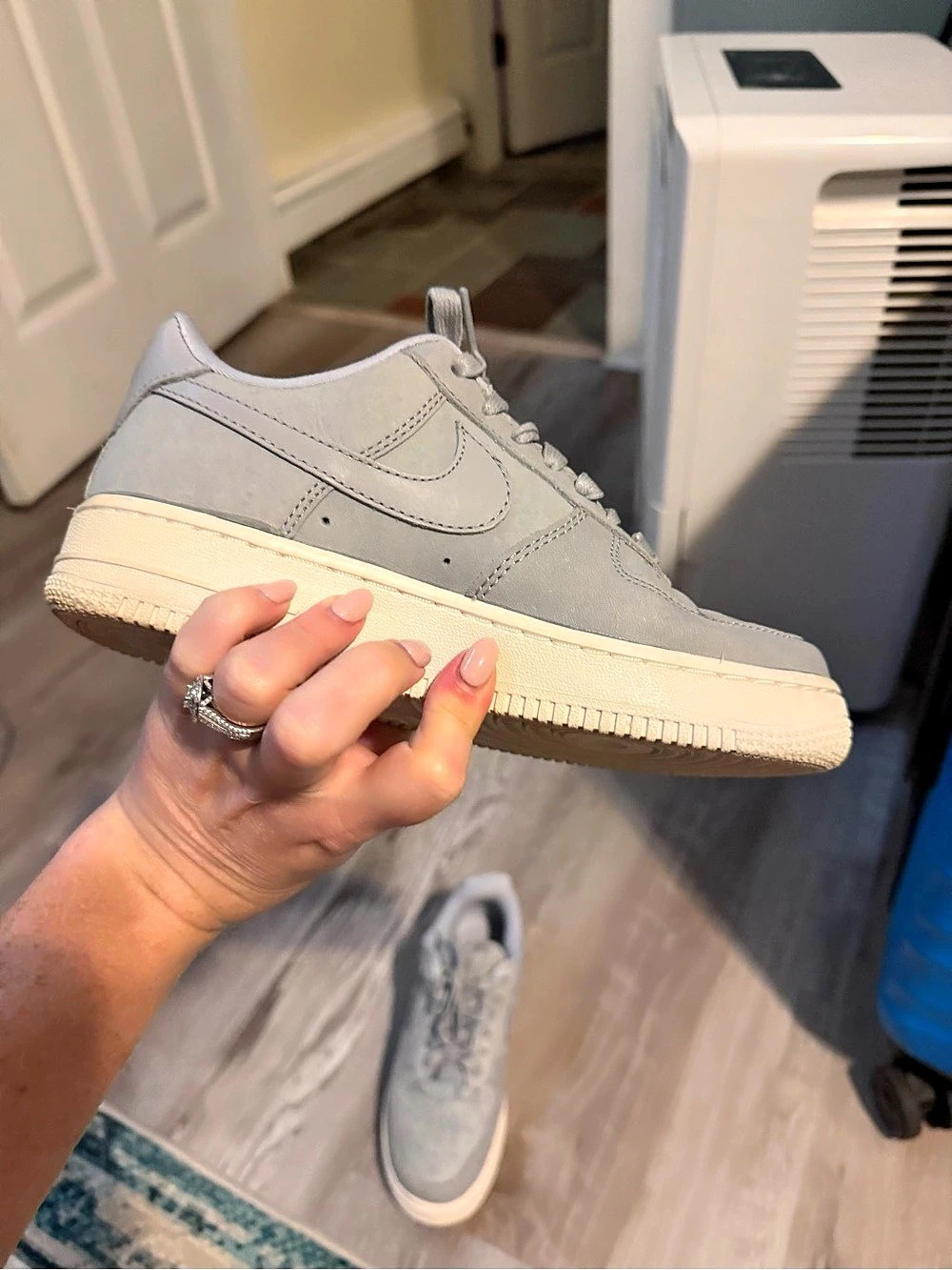Nike Air Force 1 Gray & White Like New